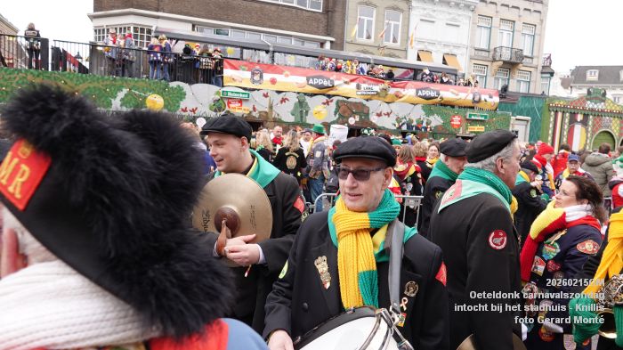 DSC03458- Oeteldonk carnavalszondag intocht bij stadhuis Markt - 15feb2026 - foto GerardMontE