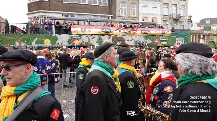 DSC03459- Oeteldonk carnavalszondag intocht bij stadhuis Markt - 15feb2026 - foto GerardMontE