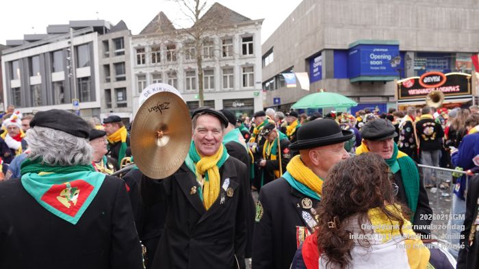DSC03460- Oeteldonk carnavalszondag intocht bij stadhuis Markt - 15feb2026 - foto GerardMontE