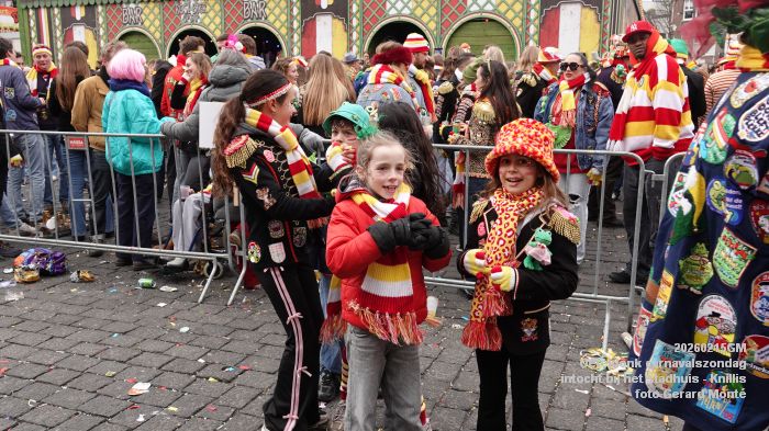 DSC03464- Oeteldonk carnavalszondag intocht bij stadhuis Markt - 15feb2026 - foto GerardMontE