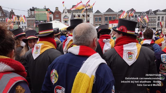 DSC03477- Oeteldonk carnavalszondag intocht bij stadhuis Markt - 15feb2026 - foto GerardMontE