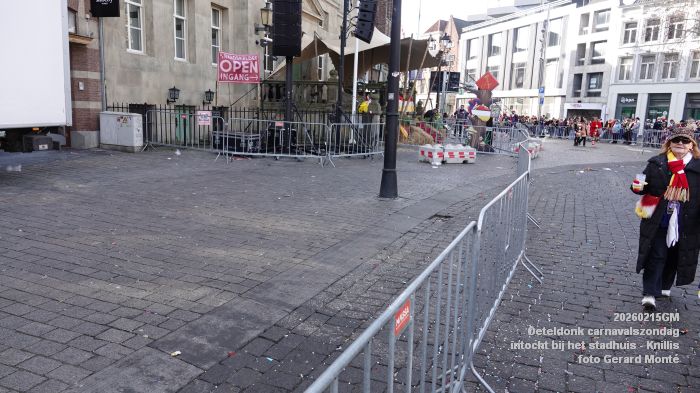 DSC03125- Oeteldonk carnavalszondag intocht bij stadhuis Markt - 15feb2026 - foto GerardMontE