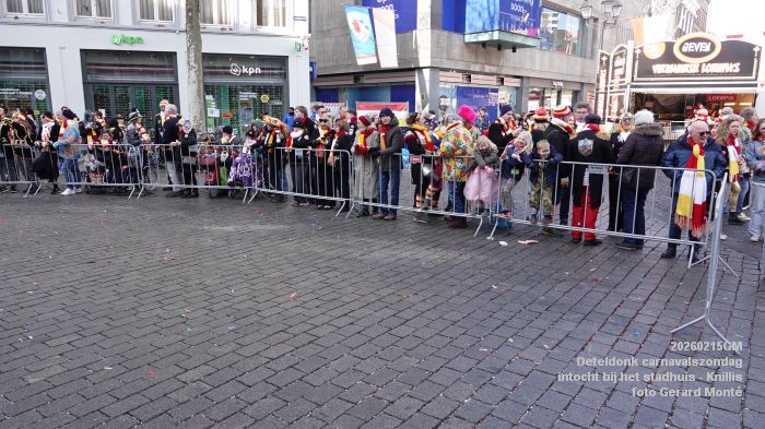DSC03130- Oeteldonk carnavalszondag intocht bij stadhuis Markt - 15feb2026 - foto GerardMontE
