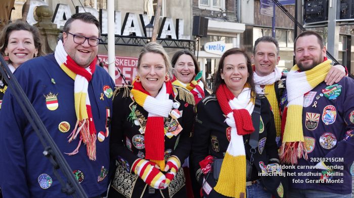 DSC03139- Oeteldonk carnavalszondag intocht bij stadhuis Markt - 15feb2026 - foto GerardMontE