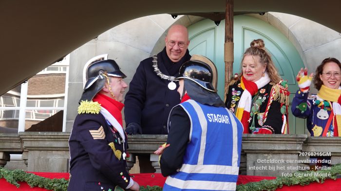 DSC03143- Oeteldonk carnavalszondag intocht bij stadhuis Markt - 15feb2026 - foto GerardMontE