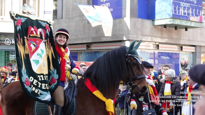 DSC03147- Oeteldonk carnavalszondag intocht bij stadhuis Markt - 15feb2026 - foto GerardMontE