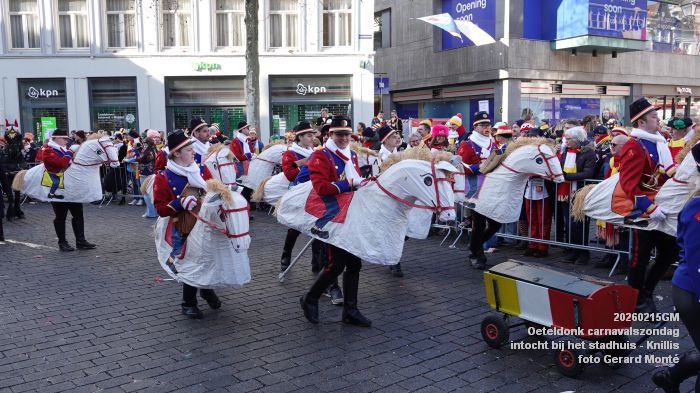 DSC03164- Oeteldonk carnavalszondag intocht bij stadhuis Markt - 15feb2026 - foto GerardMontE