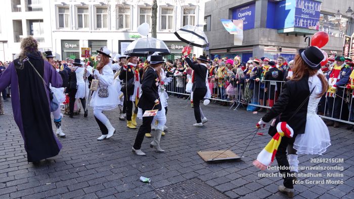 DSC03207- Oeteldonk carnavalszondag intocht bij stadhuis Markt - 15feb2026 - foto GerardMontE