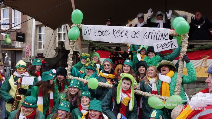 DSC03249- Oeteldonk carnavalszondag intocht bij stadhuis Markt - 15feb2026 - foto GerardMontE