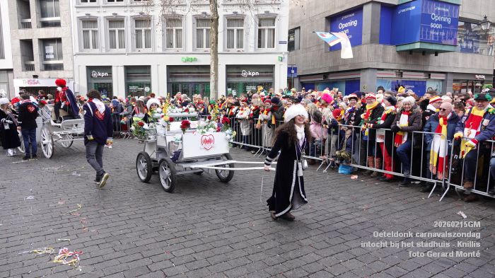 DSC03273- Oeteldonk carnavalszondag intocht bij stadhuis Markt - 15feb2026 - foto GerardMontE