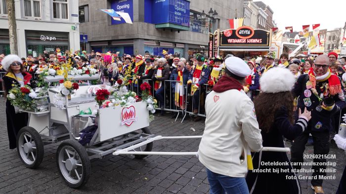 DSC03274- Oeteldonk carnavalszondag intocht bij stadhuis Markt - 15feb2026 - foto GerardMontE