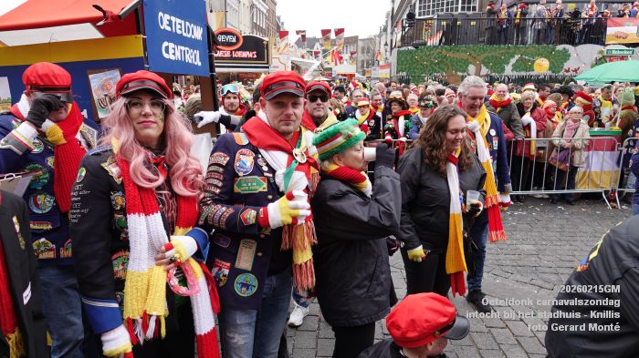 DSC03371- Oeteldonk carnavalszondag intocht bij stadhuis Markt - 15feb2026 - foto GerardMontE