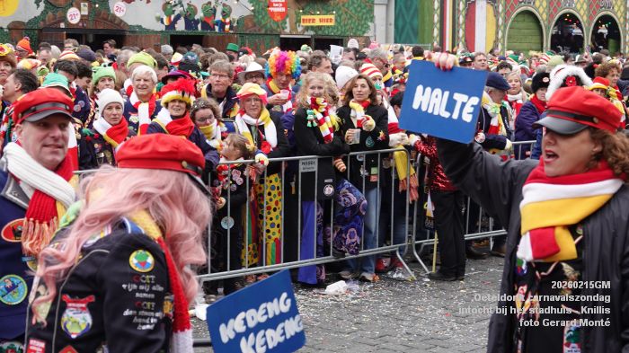 DSC03374- Oeteldonk carnavalszondag intocht bij stadhuis Markt - 15feb2026 - foto GerardMontE