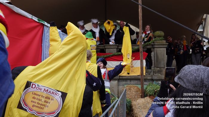 DSC03414- Oeteldonk carnavalszondag intocht bij stadhuis Markt - 15feb2026 - foto GerardMontE