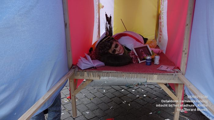 DSC03417- Oeteldonk carnavalszondag intocht bij stadhuis Markt - 15feb2026 - foto GerardMontE