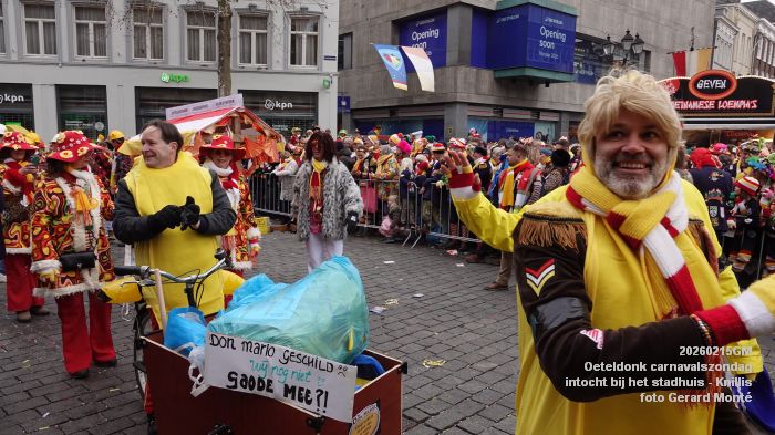 DSC03418- Oeteldonk carnavalszondag intocht bij stadhuis Markt - 15feb2026 - foto GerardMontE