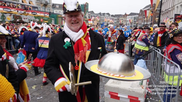 DSC03427- Oeteldonk carnavalszondag intocht bij stadhuis Markt - 15feb2026 - foto GerardMontE