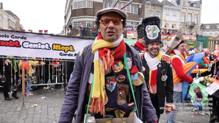 DSC03434- Oeteldonk carnavalszondag intocht bij stadhuis Markt - 15feb2026 - foto GerardMontE