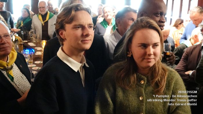 DSC01596- Pumpke - Toekenning van de Moeder Truus-poffer aan stg Drie koningen - 15mrt2026 - foto GerardMontE