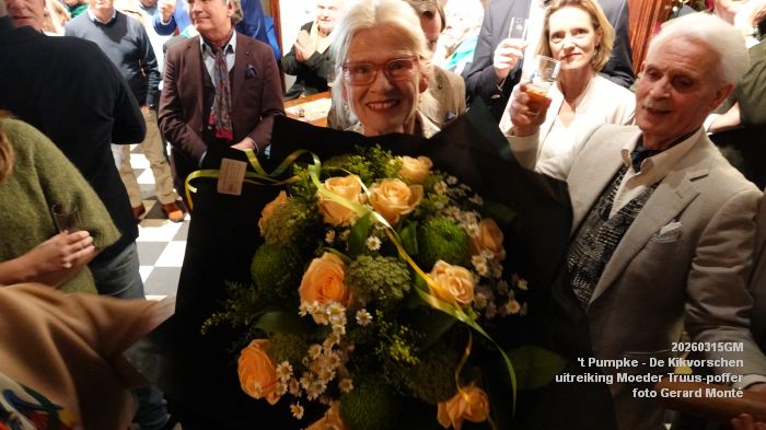 DSC01613- Pumpke - Toekenning van de Moeder Truus-poffer aan stg Drie koningen - 15mrt2026 - foto GerardMontE