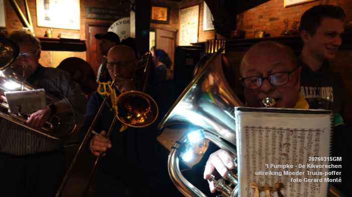 DSC01681- Pumpke - Toekenning van de Moeder Truus-poffer aan stg Drie koningen - 15mrt2026 - foto GerardMontE