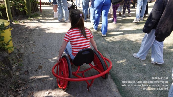 DSC04120- speeltuin t Kwekkeltje Rosmalen - interactieve inclusieve speeltoren - 1apr2026 - foto GerardMontE