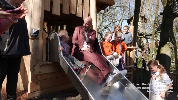 DSC04167- speeltuin t Kwekkeltje Rosmalen - interactieve inclusieve speeltoren - 1apr2026 - foto GerardMontE