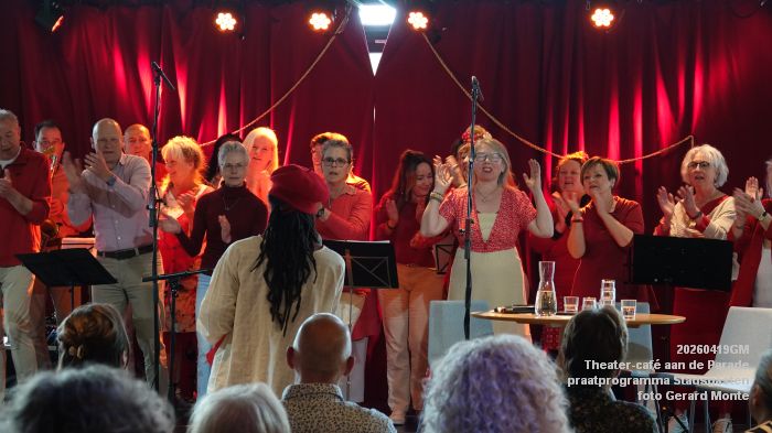 DSC06584- Yheater aan de Parade - Stadsgasen - koor Higher Ground - 19apr2026 - foto GerardMontE