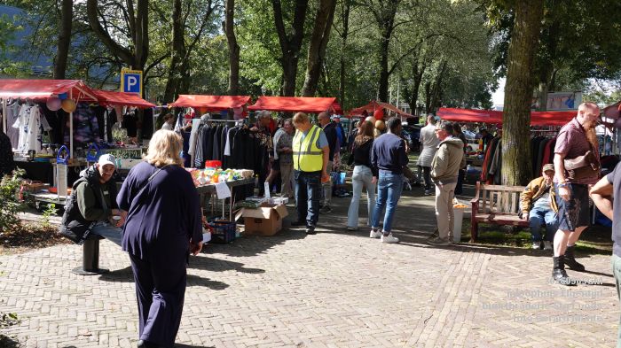 DSC06825- inloophuis Eigentijd - buurtbraderie - 5sep2026 - foto GerardMontE DSC06825- inloophuis Eigentijd - buurtbraderie - 5sep2026 - foto GerardMontE