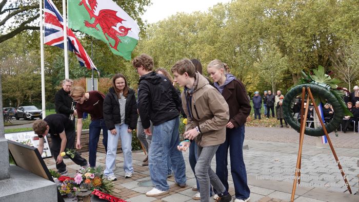 DSC04958- 53rd Welsh Division Monument - herdenking bevrijding 27-10-1944  - 27okt2026 - foto GerardMontE